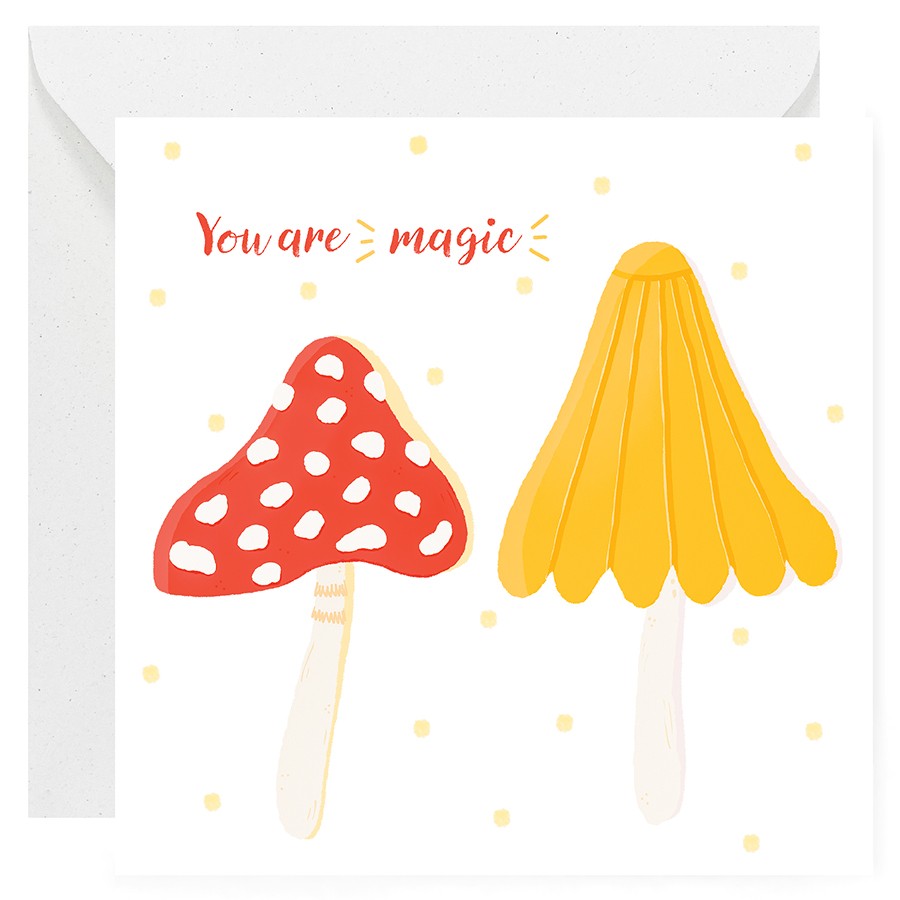 Kartka z podziękowaniami. Rysunkowe grzyby, białe tło w kropki i mały napis “you are magic”