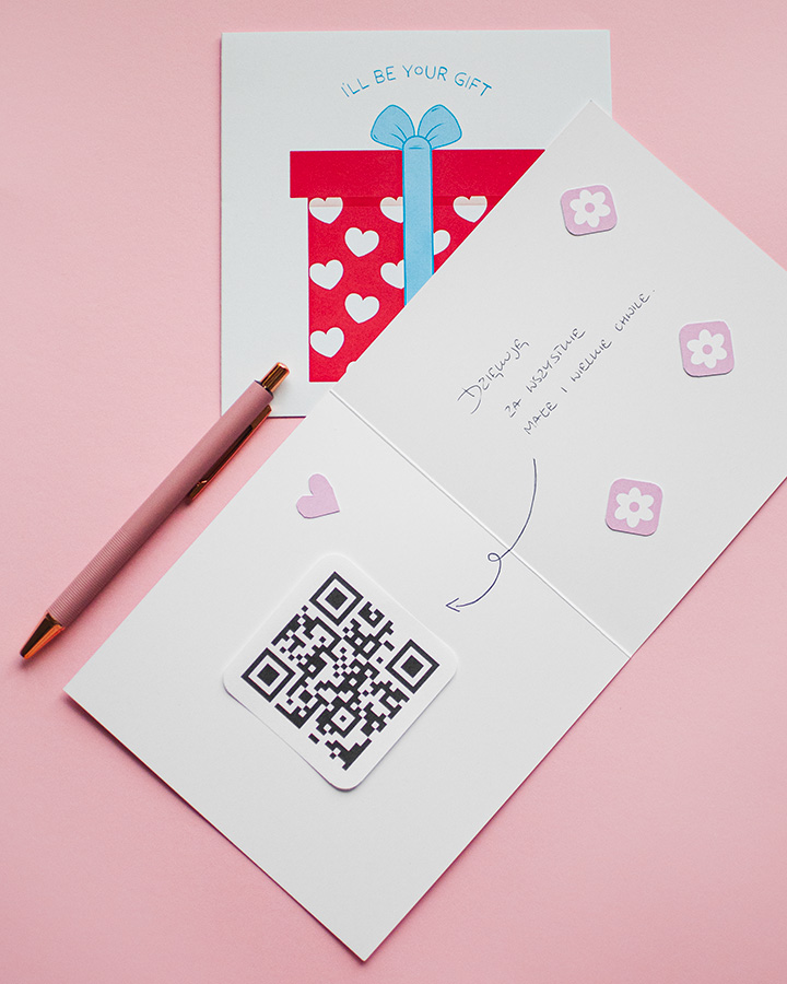 ozdabianie kartek okolicznościowych - qr kod